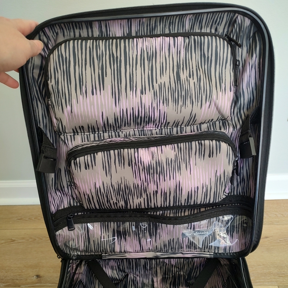 Lug Booster 4 Wheel Quilted Hard Side Carry On Suitcase Black 21"X14"X9" - Picture 5 of 12